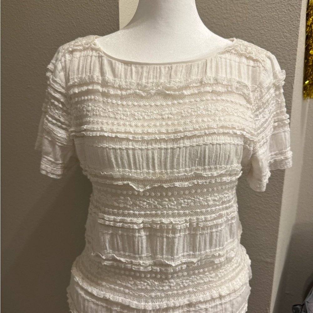 Chic White Textured Blouse